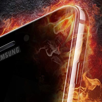 Galaxy A6 2018 Patinda Kenarları Kırılmaya Dayanıklı Cam Ekran Koruyucu