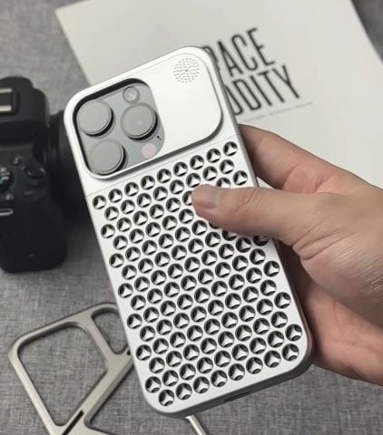 iPhone Metal Andromeda Korumalı Telefon Kılıfı