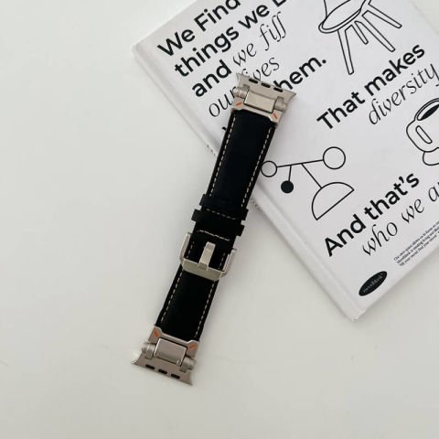 Apple Watch Ultra 49mm Patinda KRD-114 Metal Başlıklı Suni Deri Kordon