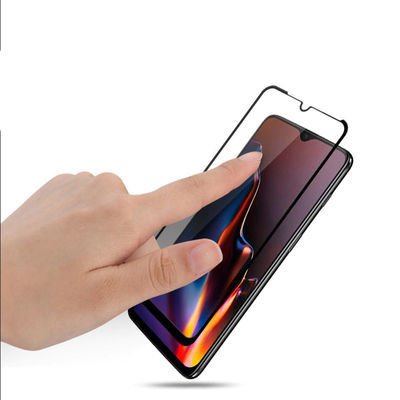 Galaxy A01 Patinda Kenarları Kırılmaya Dayanıklı Cam Ekran Koruyucu