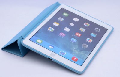 Apple iPad 9.7 2017 (5.Nesil) Patinda Orjinal Standlı Kılıf