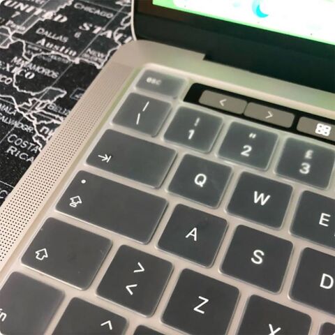 Apple Macbook Air 11' A1370-A1465 Patinda Klavye Koruyucu Transparan Buzlu Silikon Ped