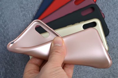 Huawei Y6 2019 Kılıf Patinda Premier Silikon Kapak