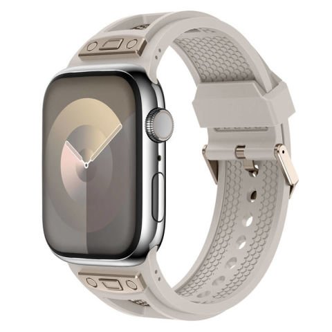 Apple Watch 44mm Patinda KRD-117 Hava Alabilen Delikli Metal Süslemeli Desenli Silikon Kordon