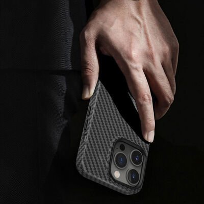 Apple iPhone 14 Kılıf Wiwu Karbon Fiber Görünümlü Magsafe Wireless Şarj Özellikli Kabon Kapak