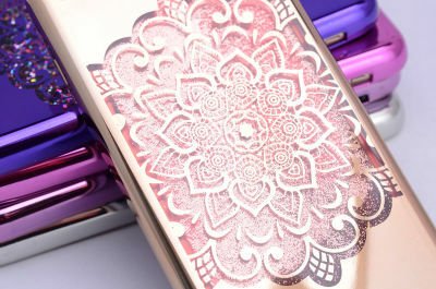 Apple iPhone 7 Kılıf Patinda Lazer Çiçekli Sıvılı Silikon