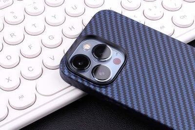 Apple iPhone 13 Kılıf Karbon Fiber Tasarımlı Patinda Karbono Kapak